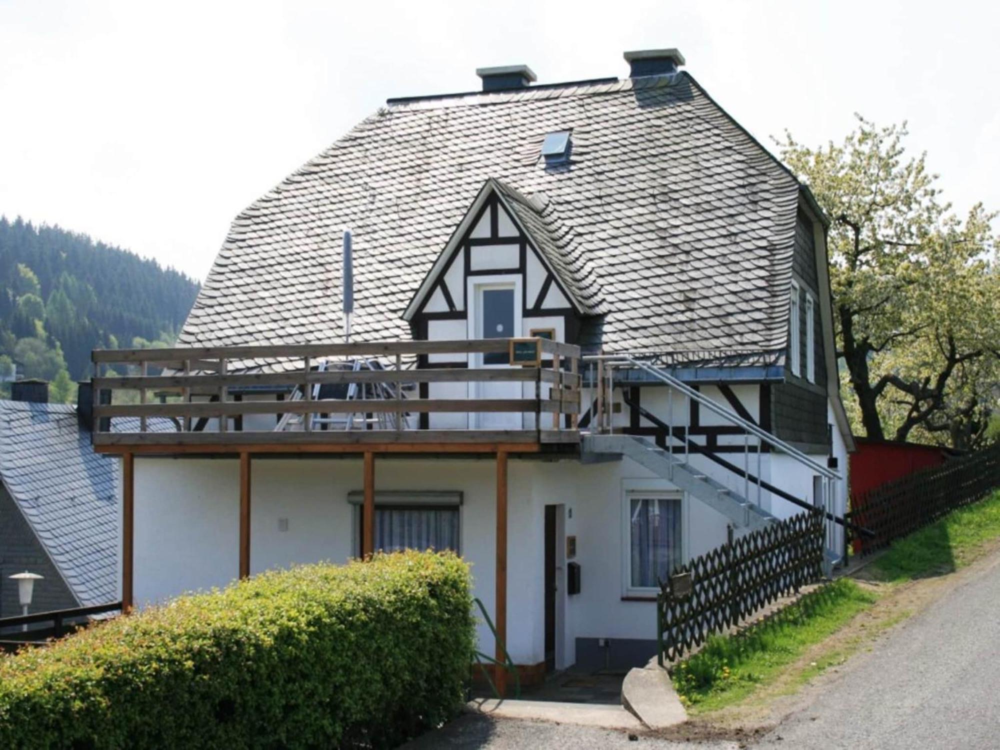 Large holiday home in Willingen with private garden&several terraces Buitenkant foto