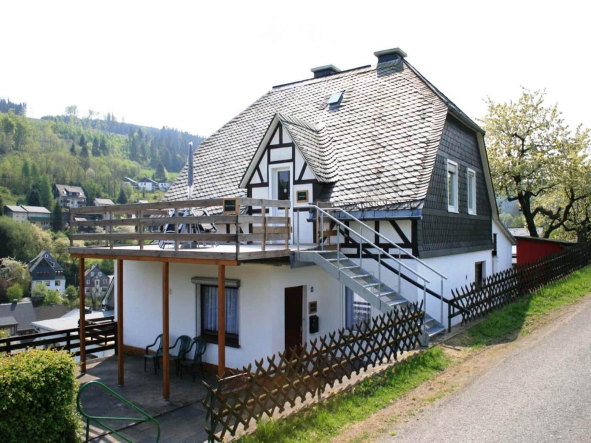 Large holiday home in Willingen with private garden&several terraces Buitenkant foto
