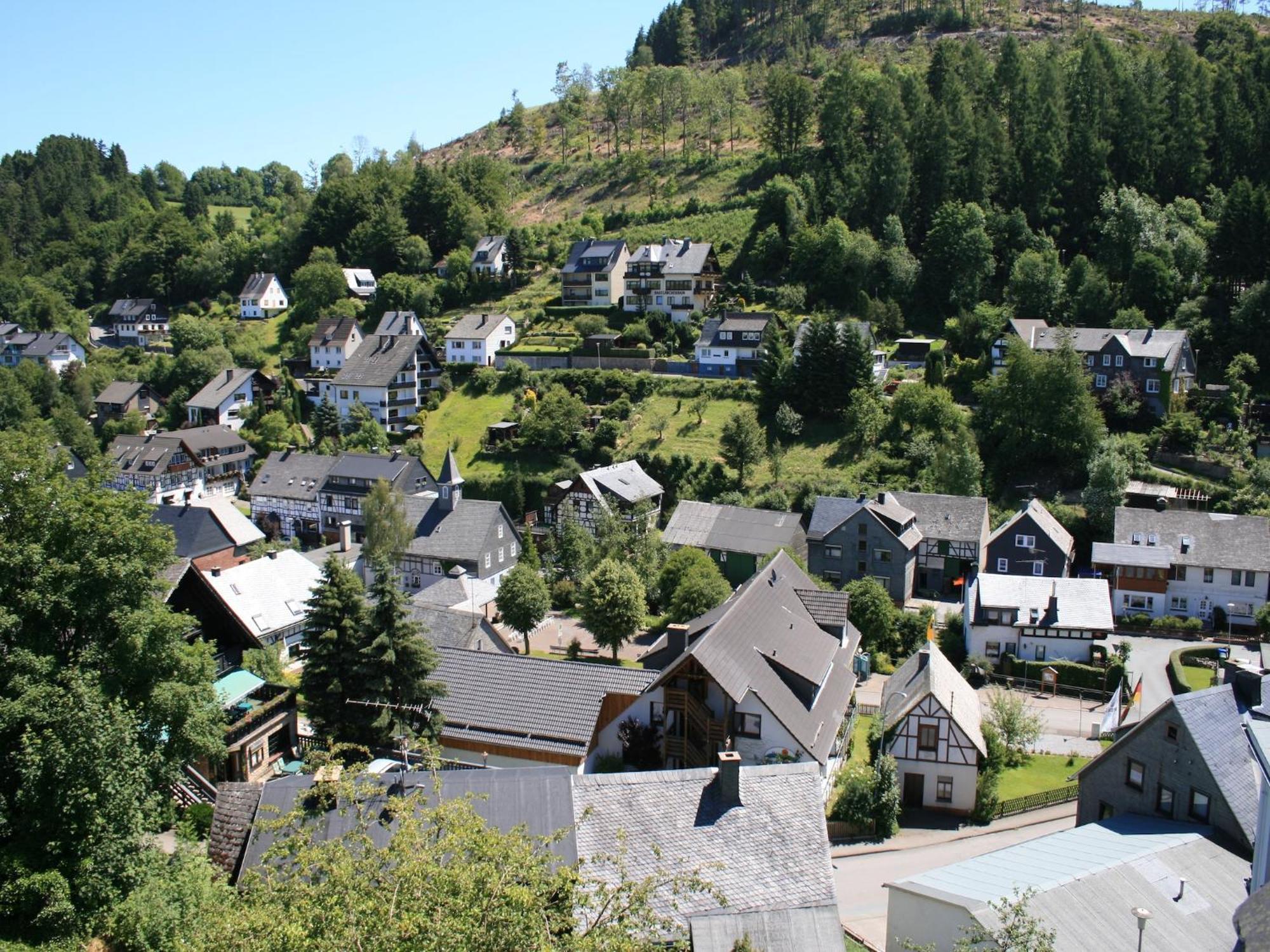 Large holiday home in Willingen with private garden&several terraces Buitenkant foto